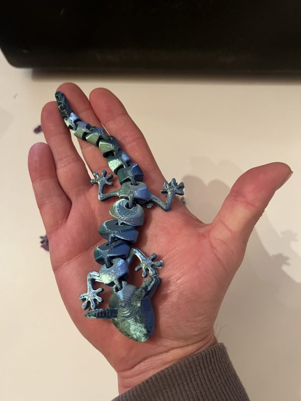 Axolotl 3D Printed Fidget Toy – Cute, Articulated, and Perfect for Stress Relief - Image 2