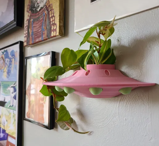 UFO WALL HANGER